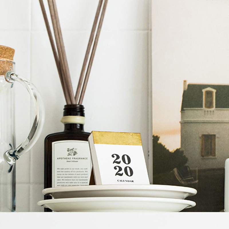  Usage example - Livework 2020 Every day small tear off desk calendar
