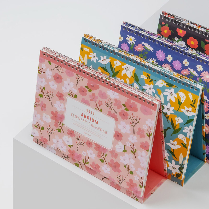 Usage example - Ardium 2020 Flowery desk flip monthly calendar