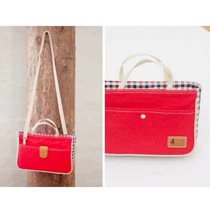 Daily love check pattern Cross body zipper bag with strap