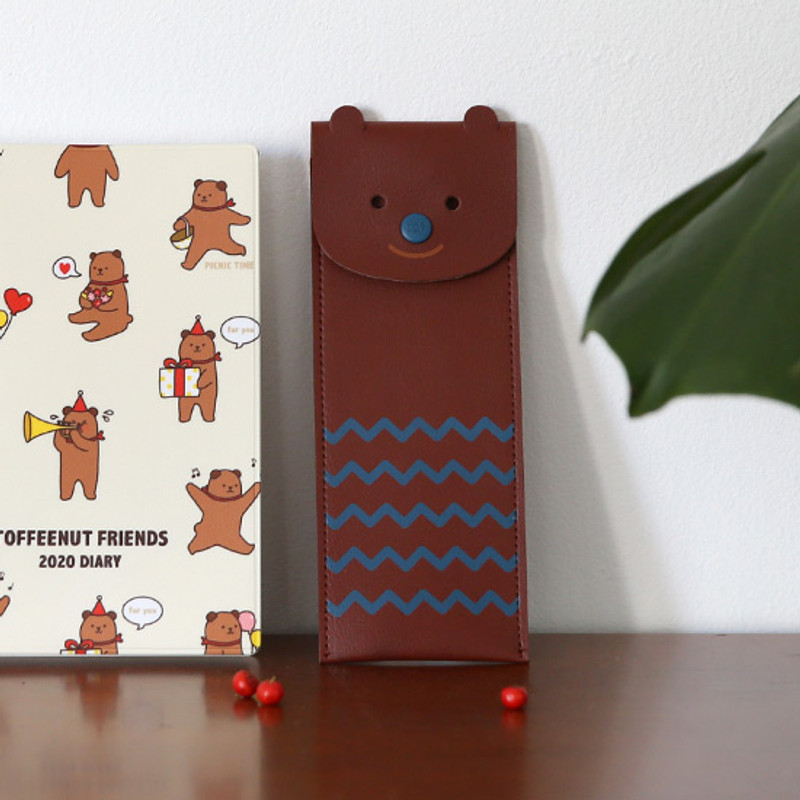 Monopoly Toffeenut pen case with elastic band holder Monopoly Toffeenut pen case with elastic band holder