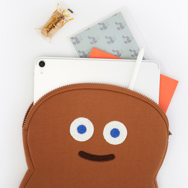 bread ipad pouch