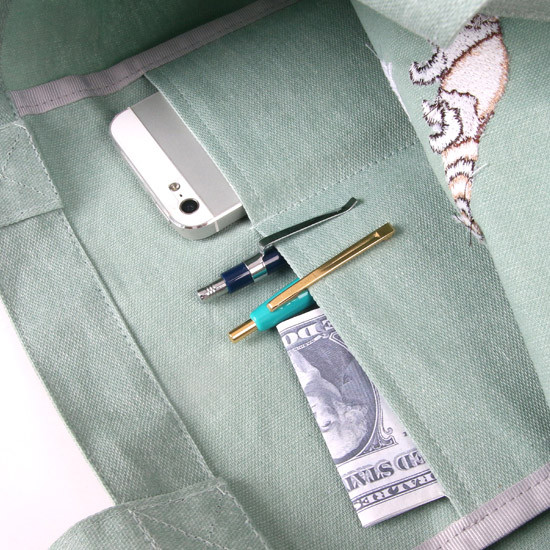 tote bag with inner pockets