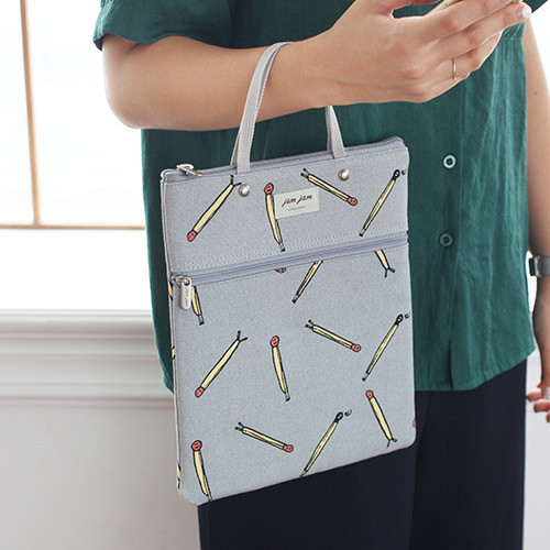 small tote with zipper