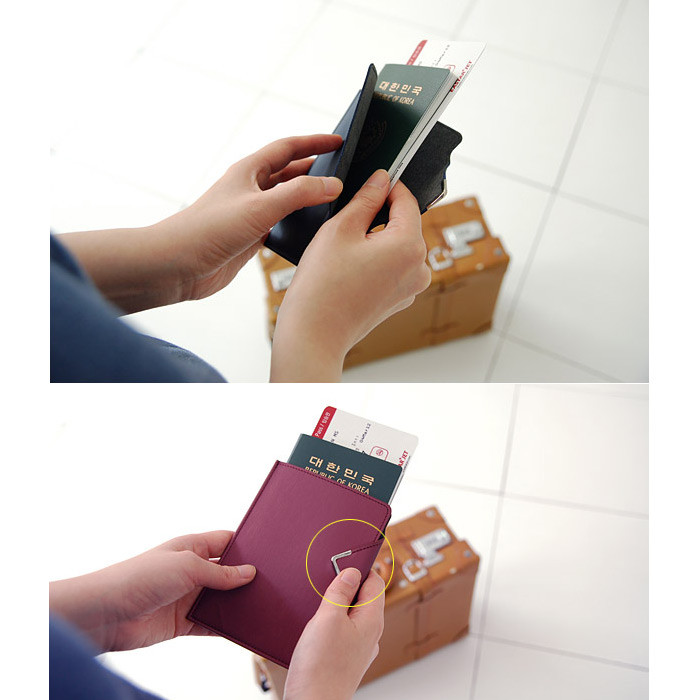 eedendesign Simple passport holder with snap closure
