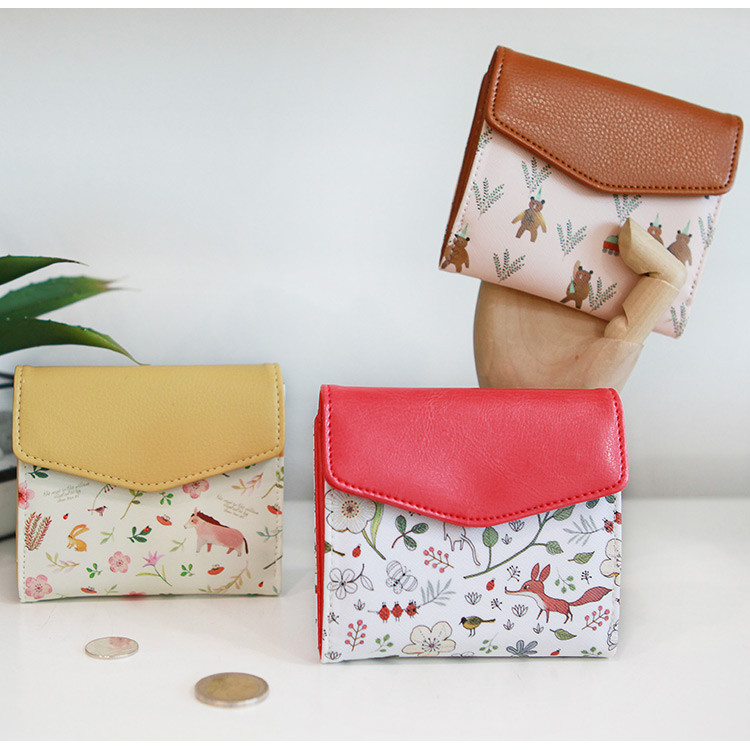 bifold purse