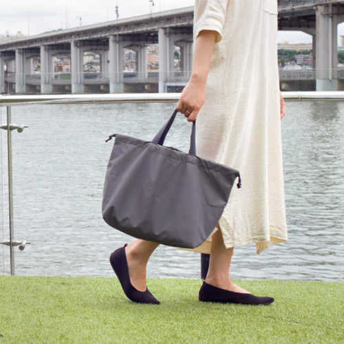 tote bag with drawstring