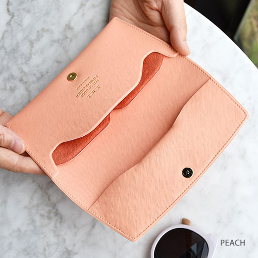 good clutch bag