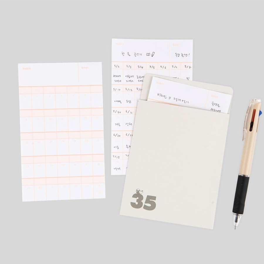 Munduk 35 Days Habit Tracker Notepad