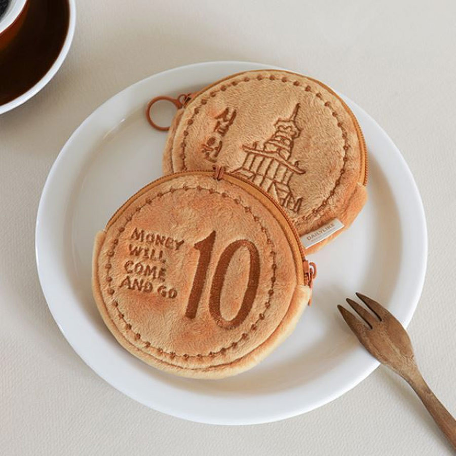 Dailylike 10-Won Bread Zipper Wallet Keyring