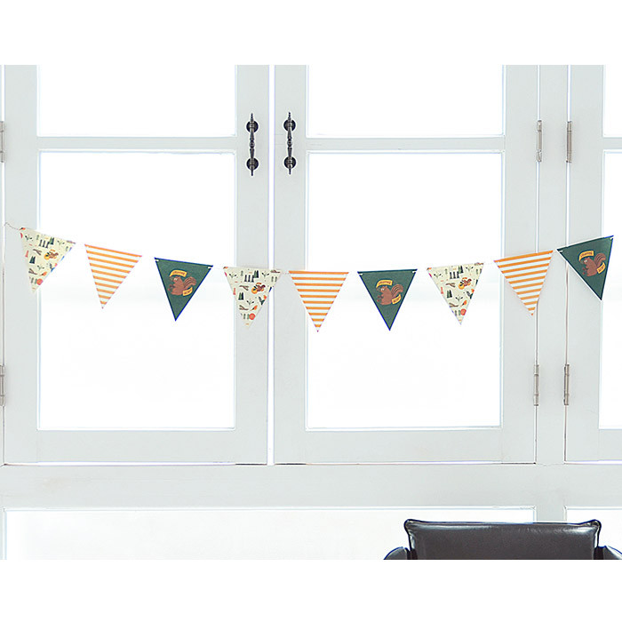 Make you happy flag garland