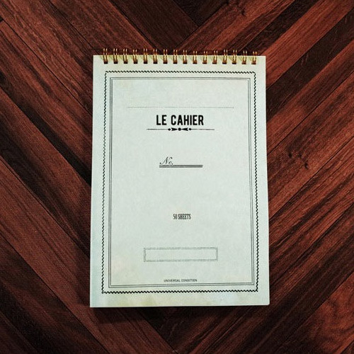 Universal condition Le cahier antique green A5 size spiral center lined notebook