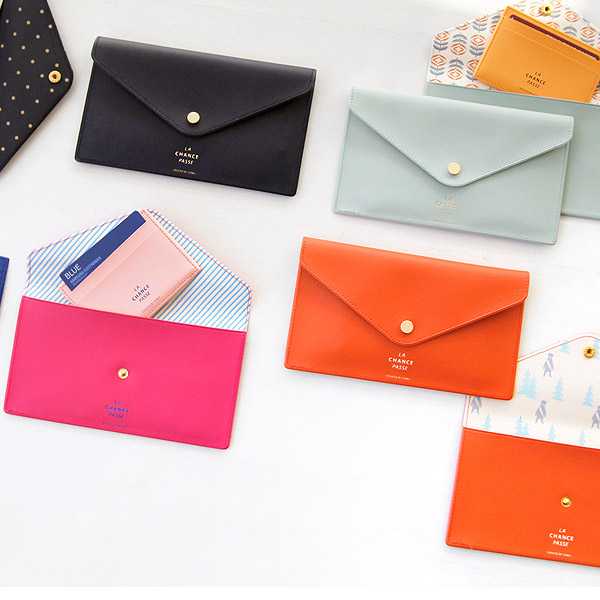 Iconic La chance passe flat pouch