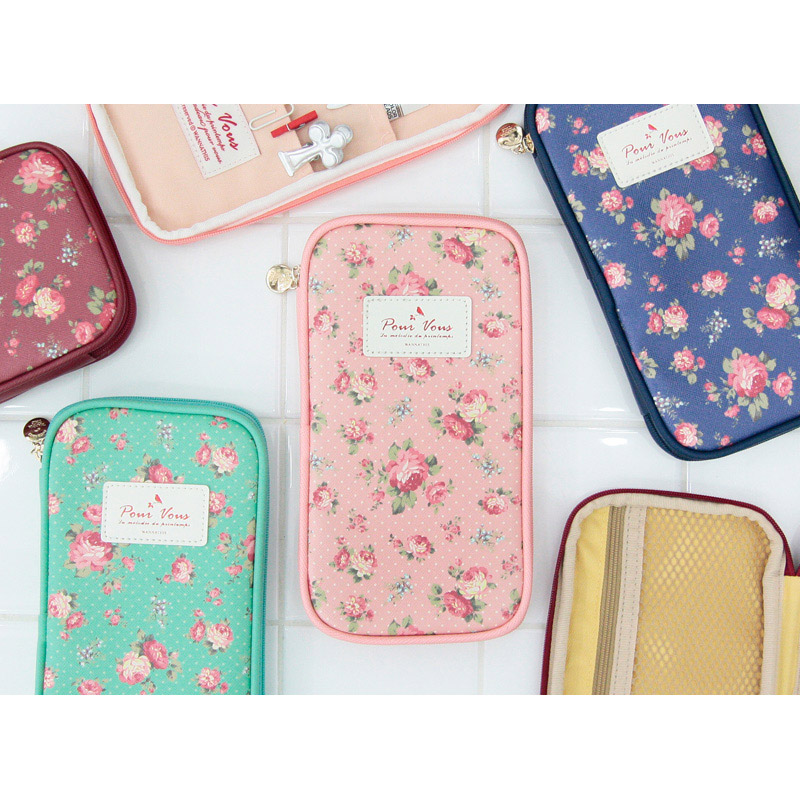 Wanna This Pour vous flower pattern multi pouch