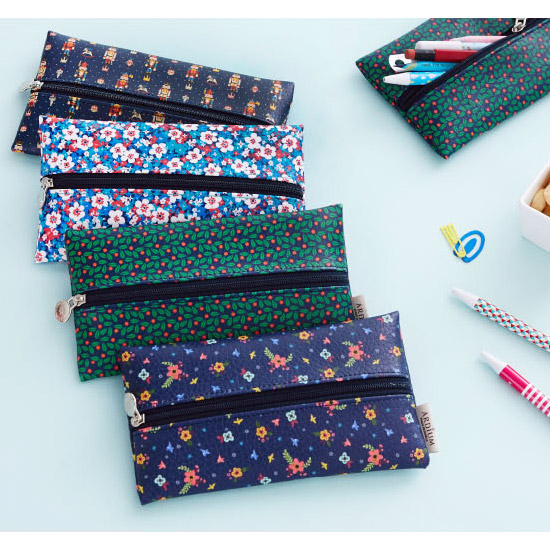 Ardium Pattern middle zipper slim pouch