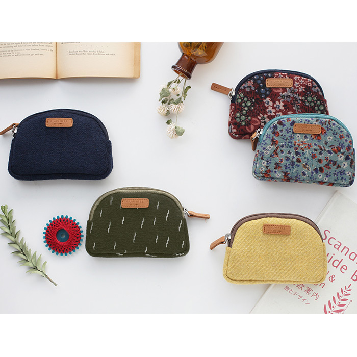 Livework A low hill basic winter half moon coin case wallet