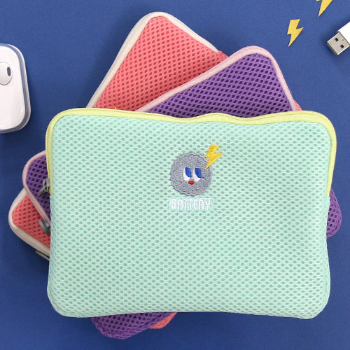 Second mansion Disco brick air mesh charger pouch