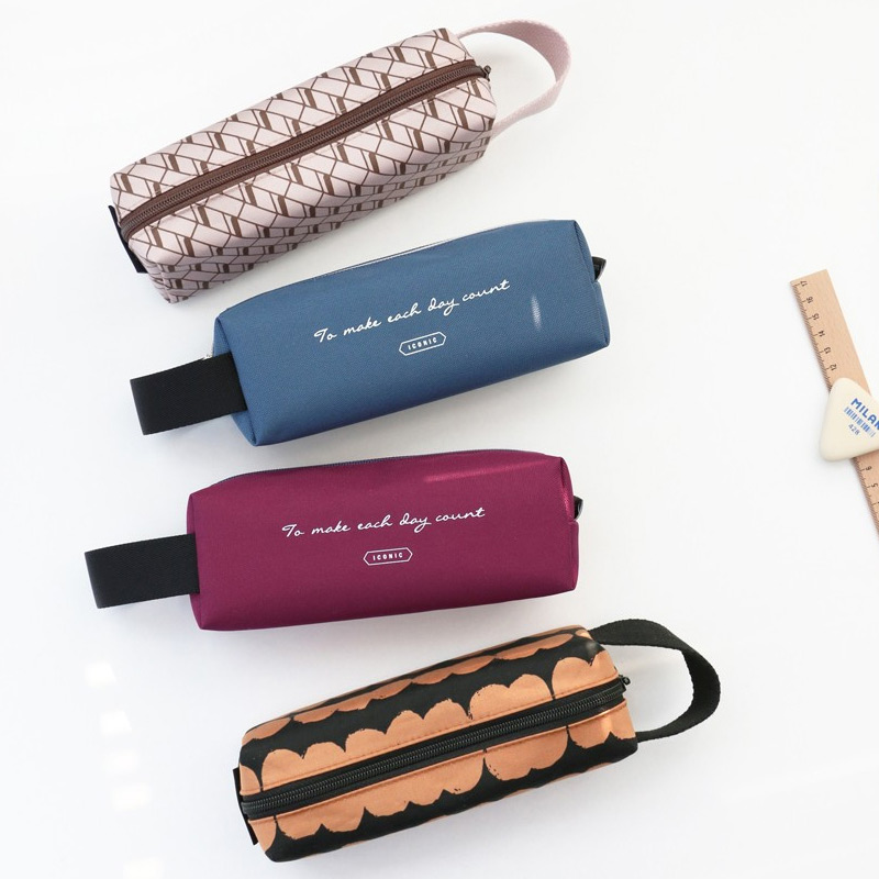 Iconic Plain handy strap pencil case