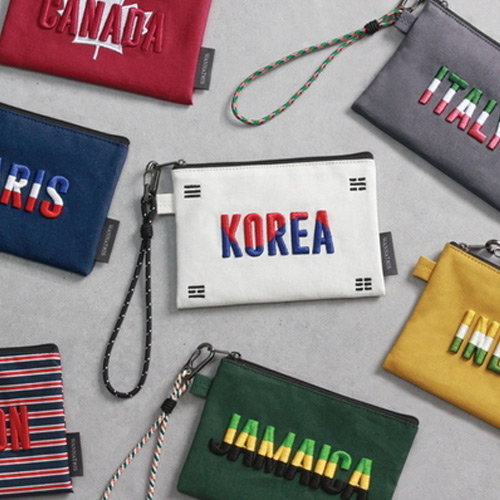 National small pouch with detachable strap