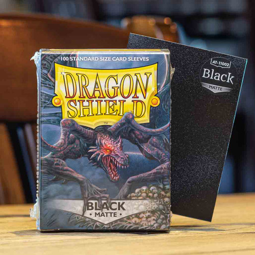 サプライ・アクセサリ・グッズ Dragon Shield 100 Outer Sleeves Black Amazon.com: Dragon Shield Outer Sleeves – Matte Black 100 CT