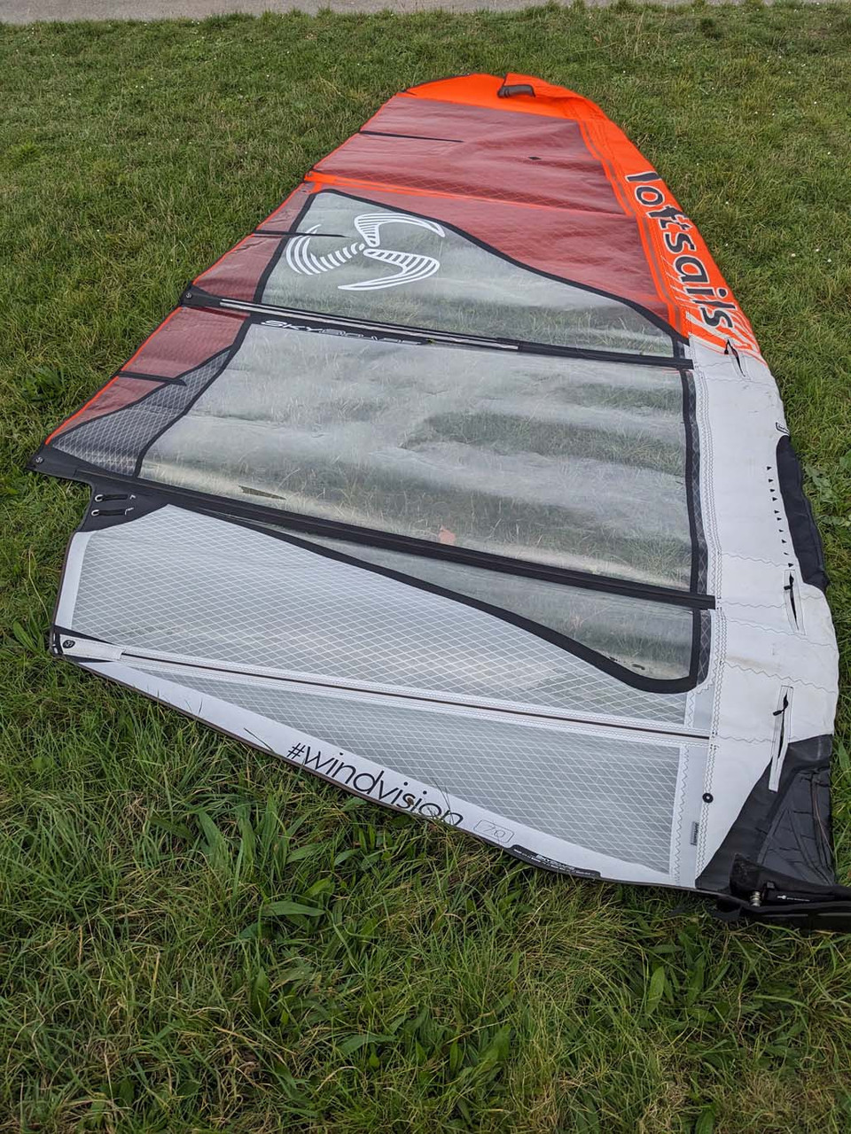Used Loftsail Skyskape 7 metre Windsurf Sail 247 Boardsports