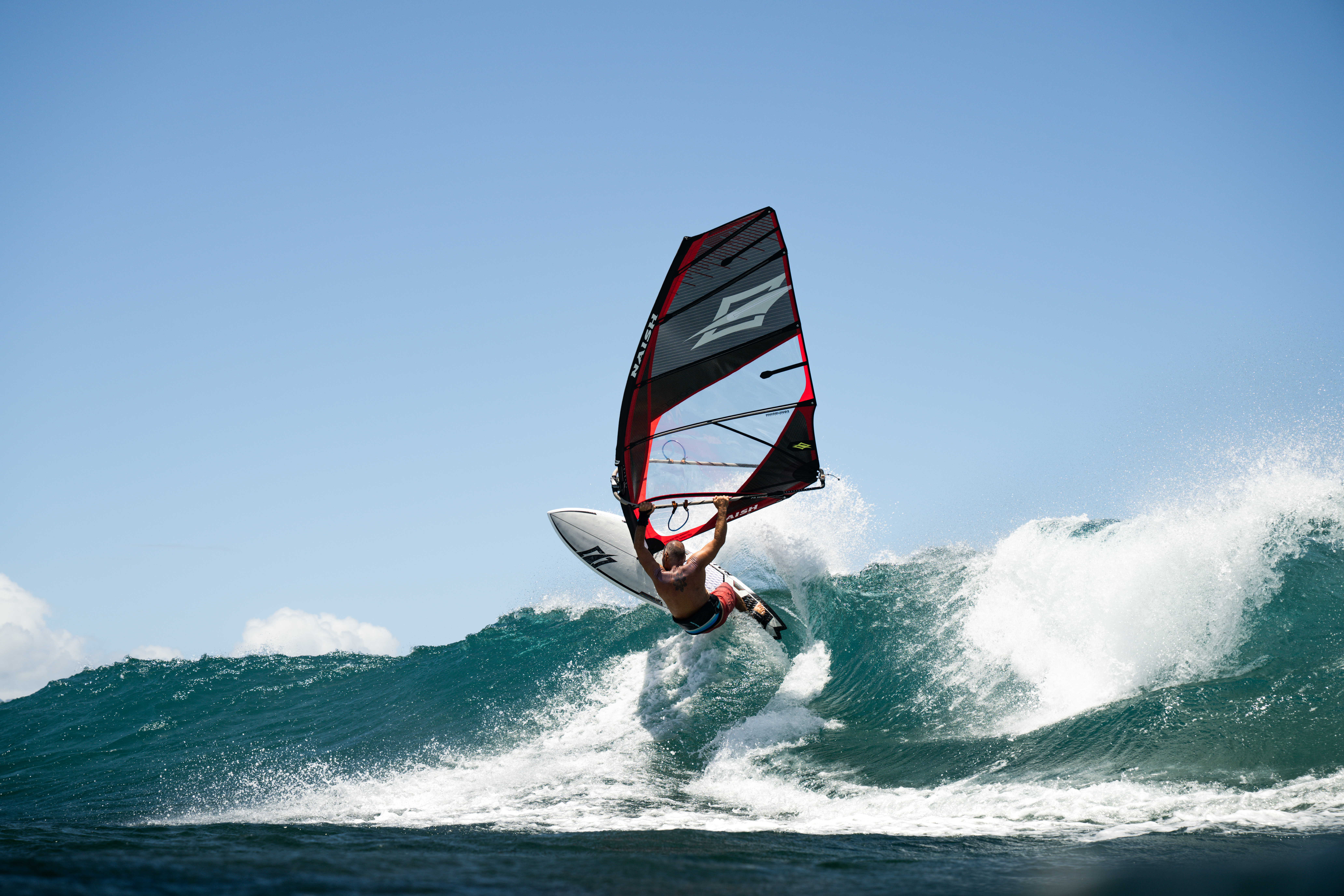 Naish Force 5 Windsurf sail wave tail kick