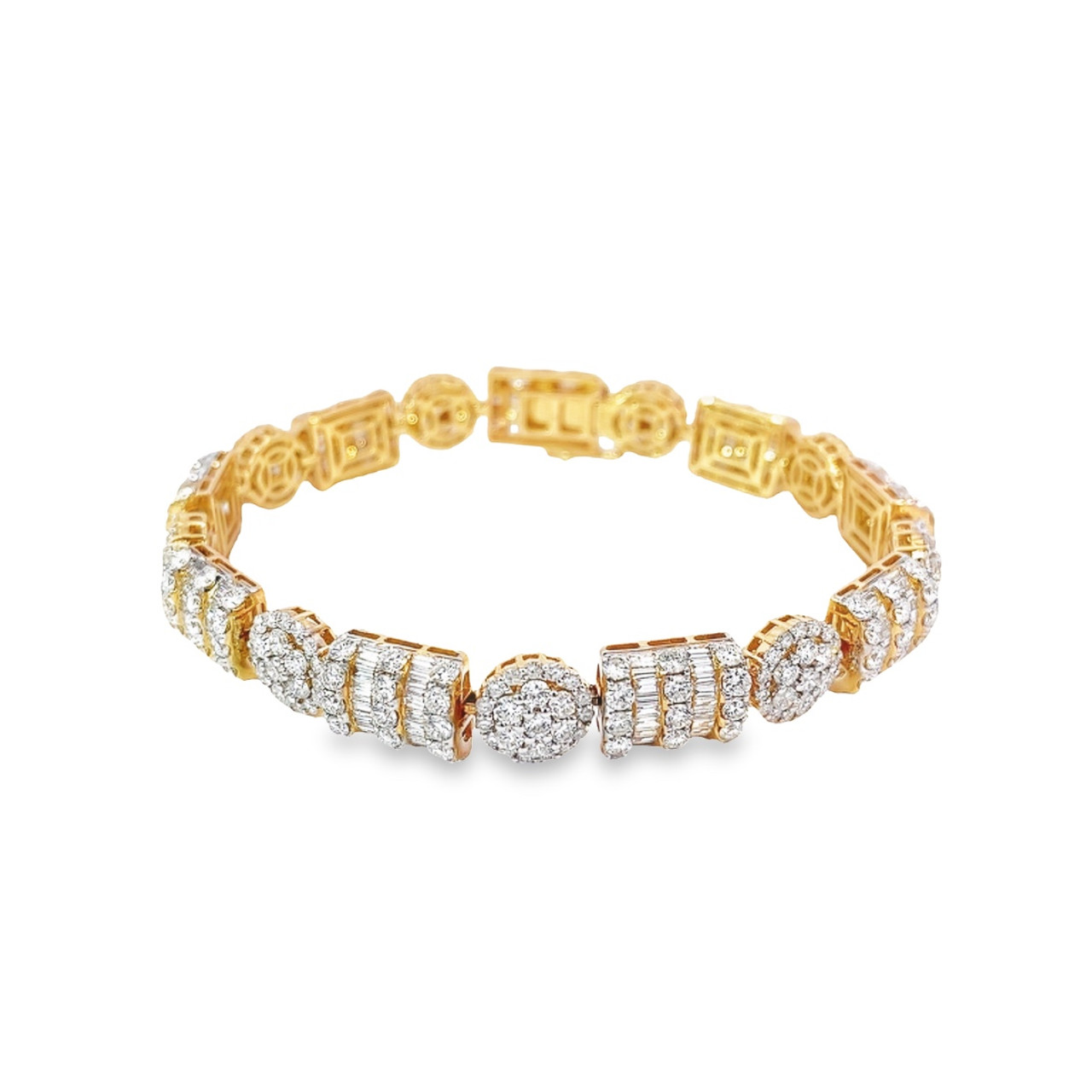 Buy This 14 K Gold Baguette Bracelet For Her At Best Price