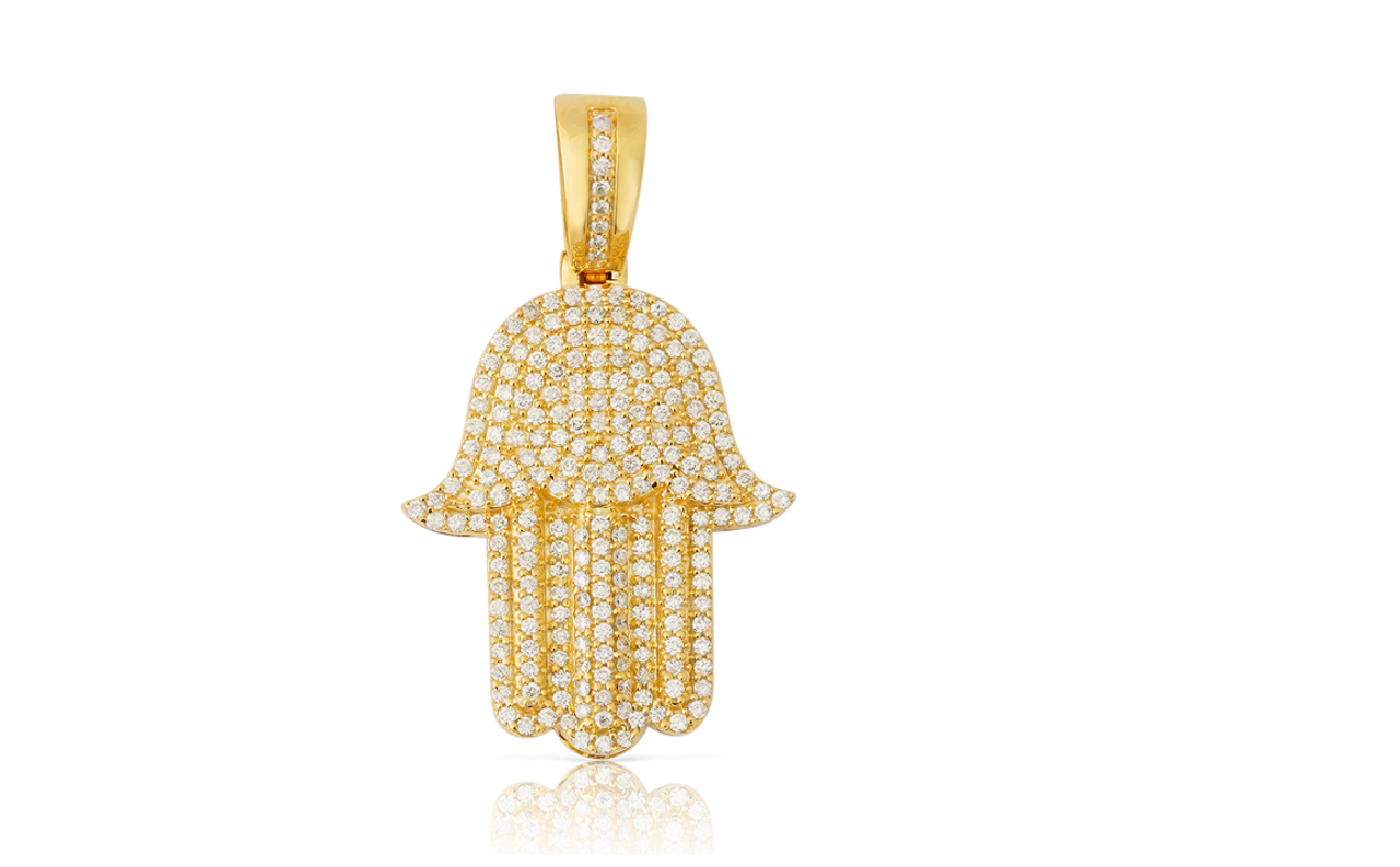 Real Diamonds Round Natural Diamond Hamsa Pendant 18K Gold at Rs 125000 in  Surat