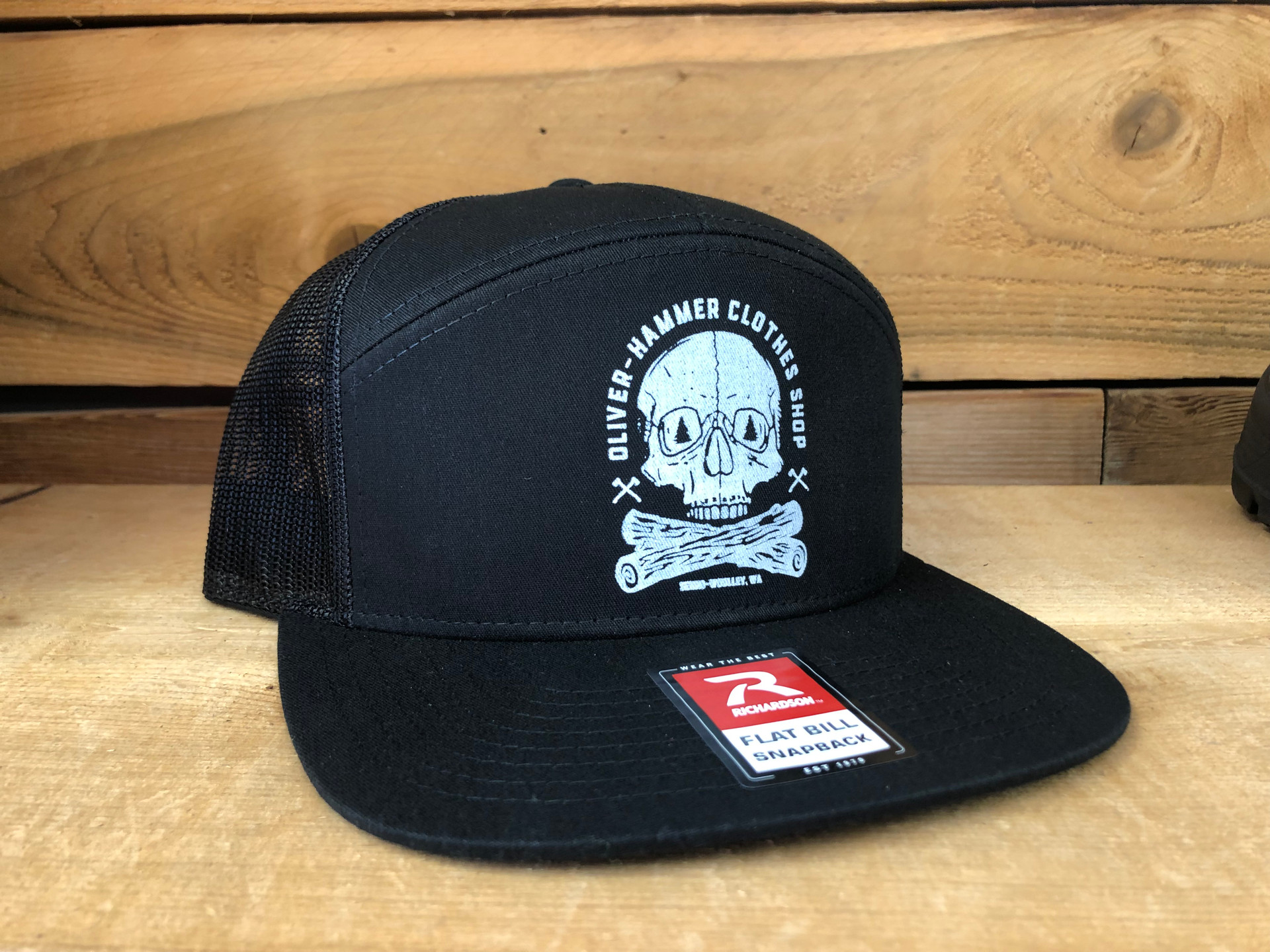 CAPS OliverHammer Clothes Shop