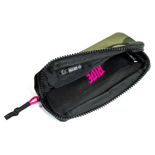 Muc-Off Essential Case - 184227