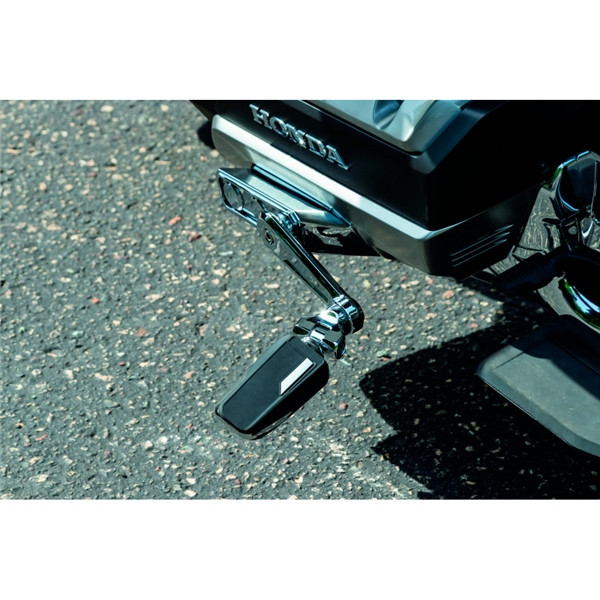 Kuryakyn Omni Cruise Mount with Pegs - 837468
