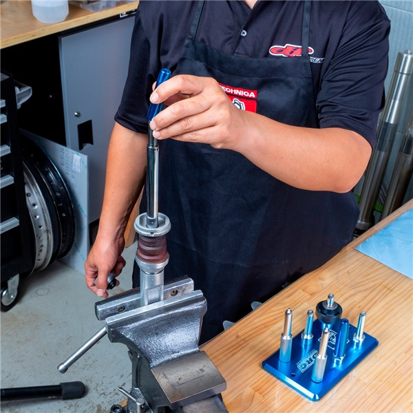 DRC/ZETA/UNIT Tool Rear Shock Bulbing Plate - 428780