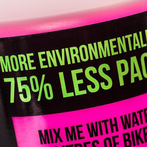 Muc-Off Bio Nano Gel Concentrate Cleaner 1 L / 0.26 G, 33.81 oz - 1 L  - 184016