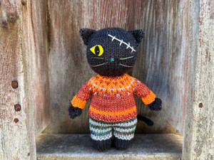 Paula the Black Cat Yarn Set Paula the Black Cat Yarn Set