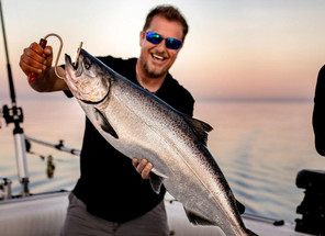 How to Catch Salmon Using YARN / Lake Ontario Tributary #fishing