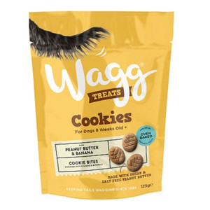 Yellow Wagg dog treat bag with cookies, peanut butter & banana flavour.