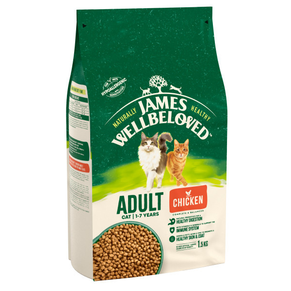 Green and white James Wellbeloved cat food bag with chicken flavour, featuring two cats and kibble.
