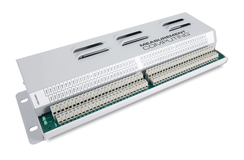 MCC USB-DIO96H产品图像，角度显示。