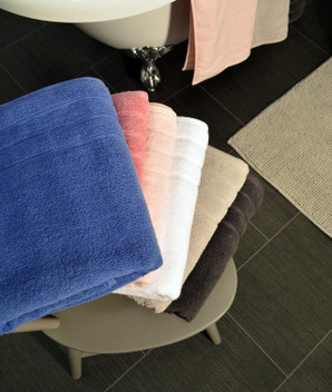 Coordinated Bobble Bath Mat & Towels Set 4 Pack