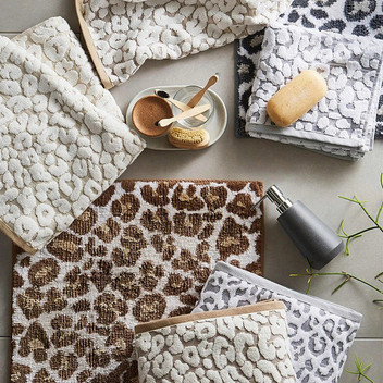 Leopard Print Sculpted 550GSM Cotton Bath Sheet