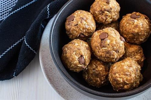 Peanut Butter Energy Bites 