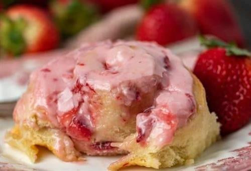 Easy Strawberry Cinnamon Sweet Rolls