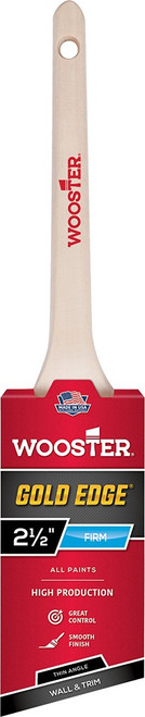 Wooster 5234 2-1/2" Gold Edge Firm Thin Angle Rat Tail Paint Brush