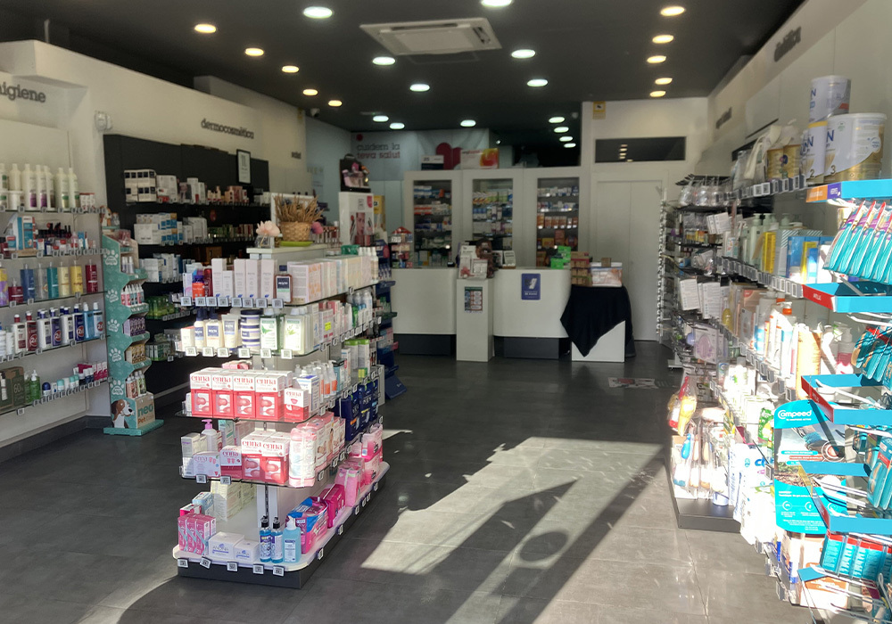 Interior de la Farmacia Verdaguer en Dosrius