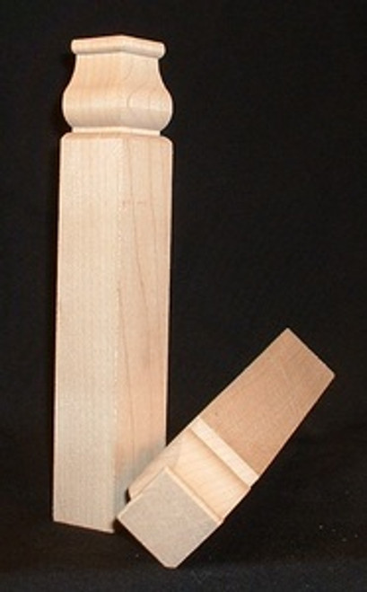 Maple inside cornerblock, traditional style