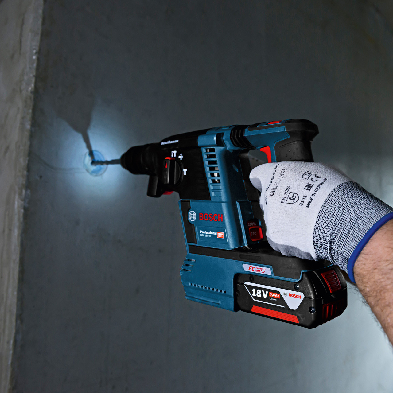 Bosch Gbh 18v 26 Brushless Cordless Rotary Hammer Heavy Duty Toolstop Bosch Gbh 18v 26 Brushless Cordless Rotary Hammer Heavy Duty Toolstop