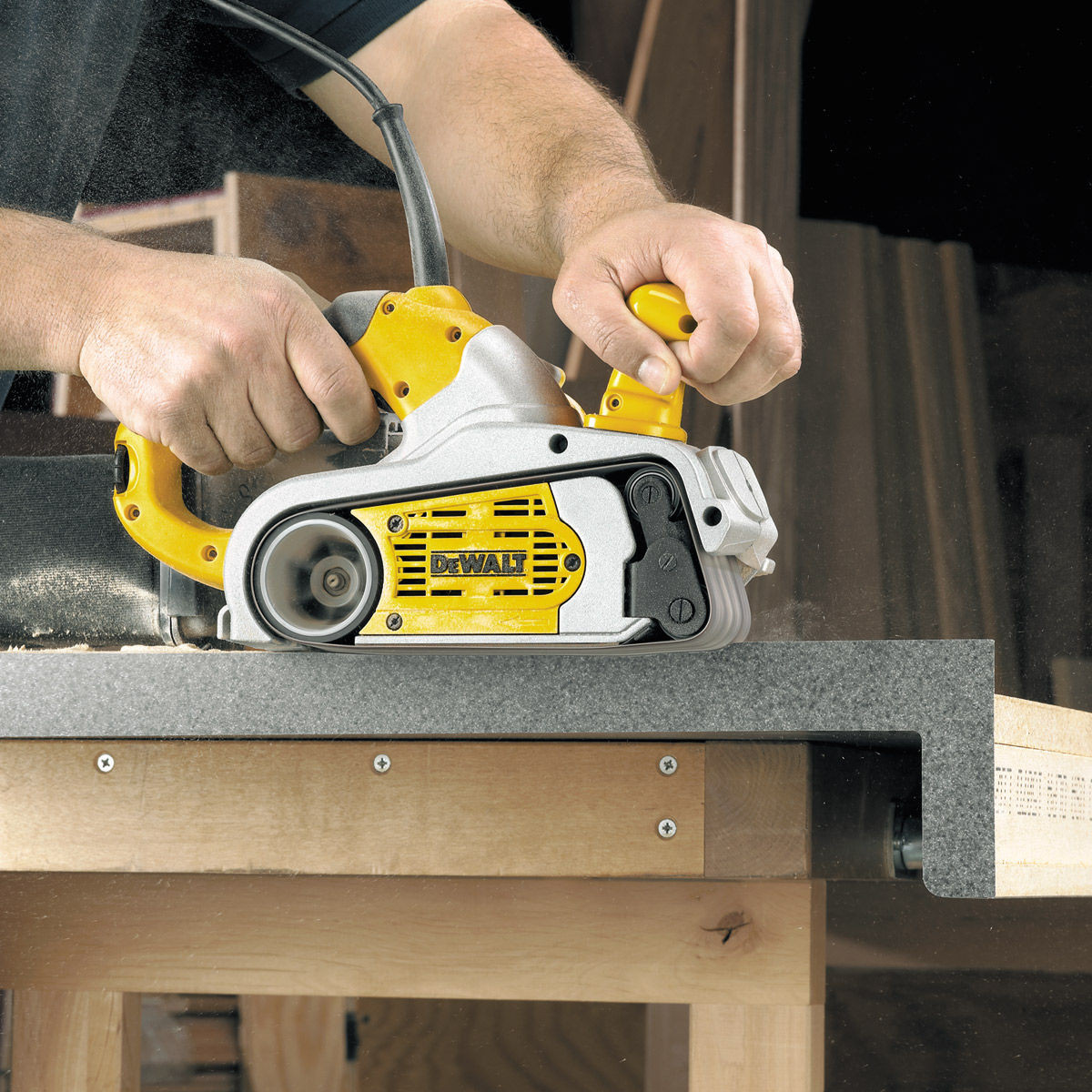 Dewalt DW433 75mm Electronic Belt Sander 240V