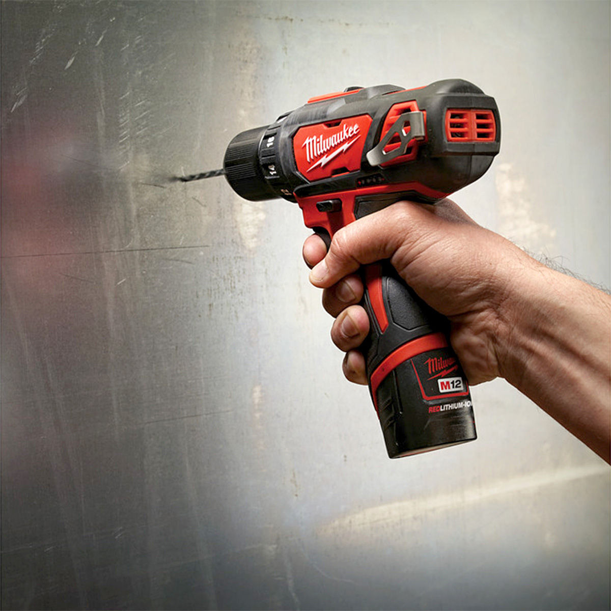 Milwaukee M12BDD Drill Driver Cordless 12V + Charger in Carr