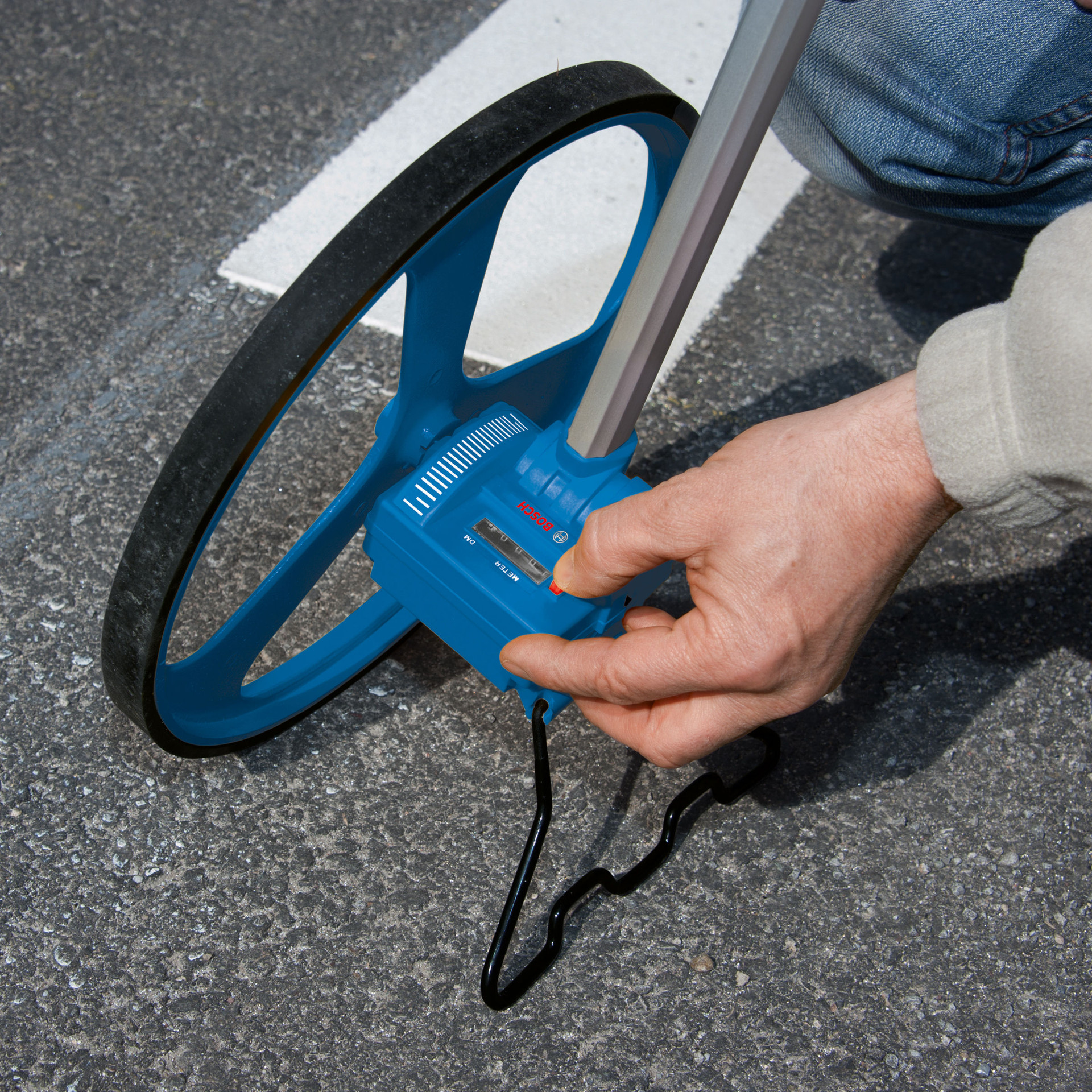 Bosch GWM32 Measuring Wheel 1m Circumference Toolstop