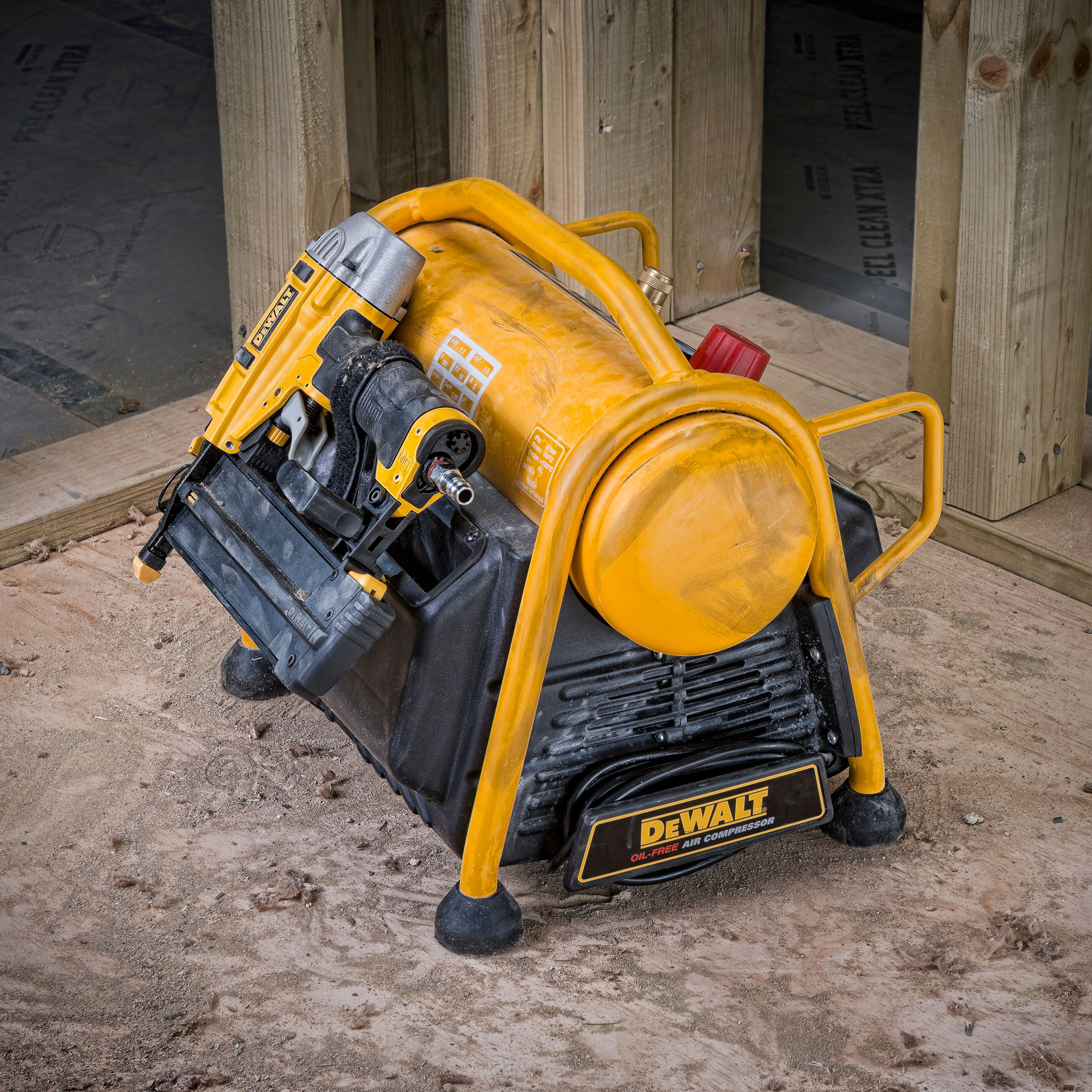 Dewalt DPC6MRC 6L Mini Roll Cage Compressor(240V) Toolstop