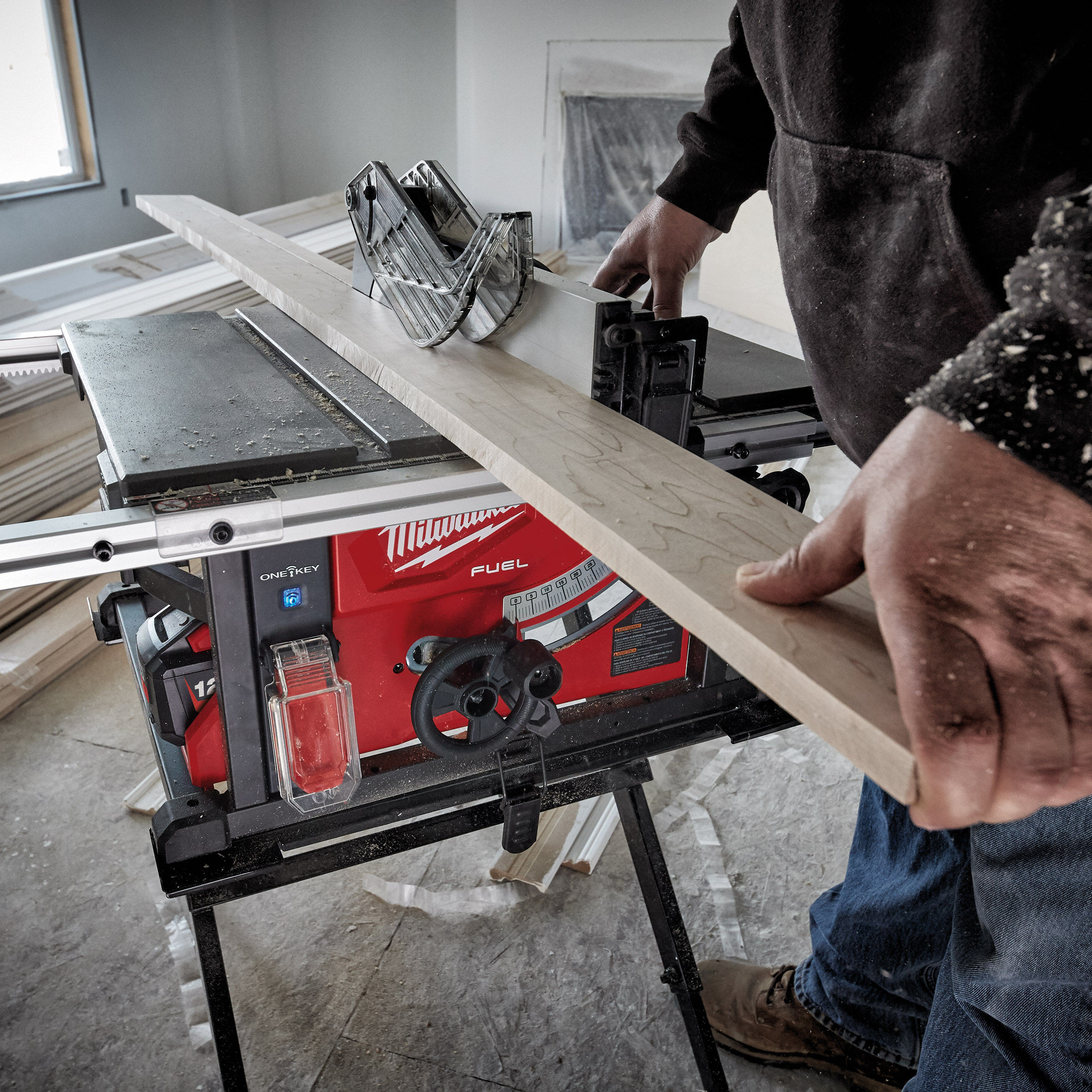 Milwaukee M18 FTS210 210mm Table Saw 12Ah Battery Toolstop